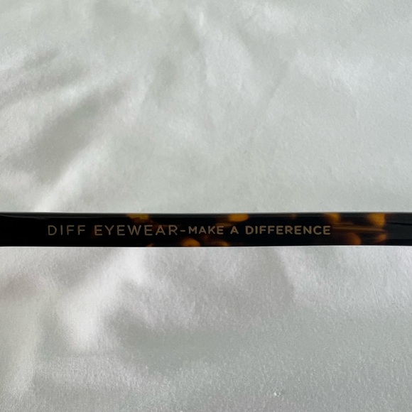 DIFF Billie Shadow Tortoise Grey Polarized Sunglasses Unisex - Picture 5 of 15